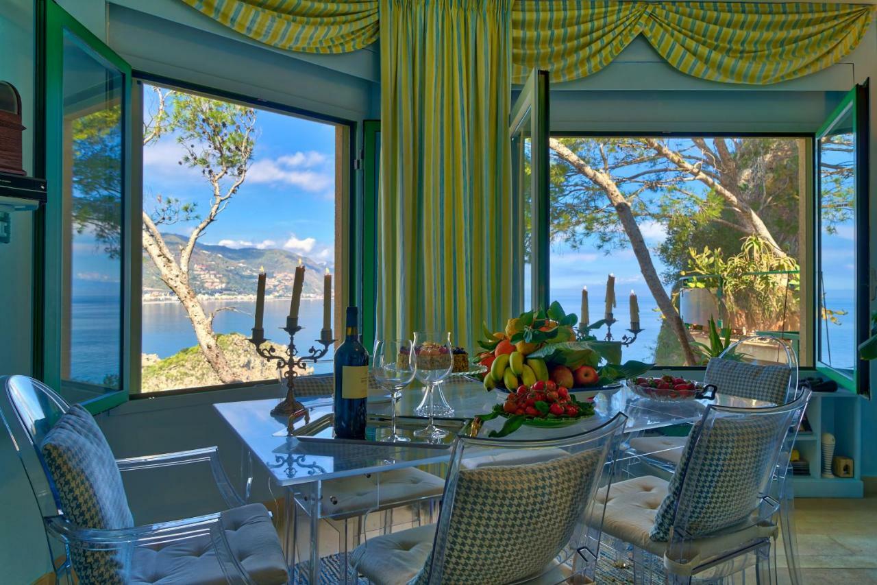 Luxury Apartment And Charm Sea View Isola Bella Taormina Exterior foto