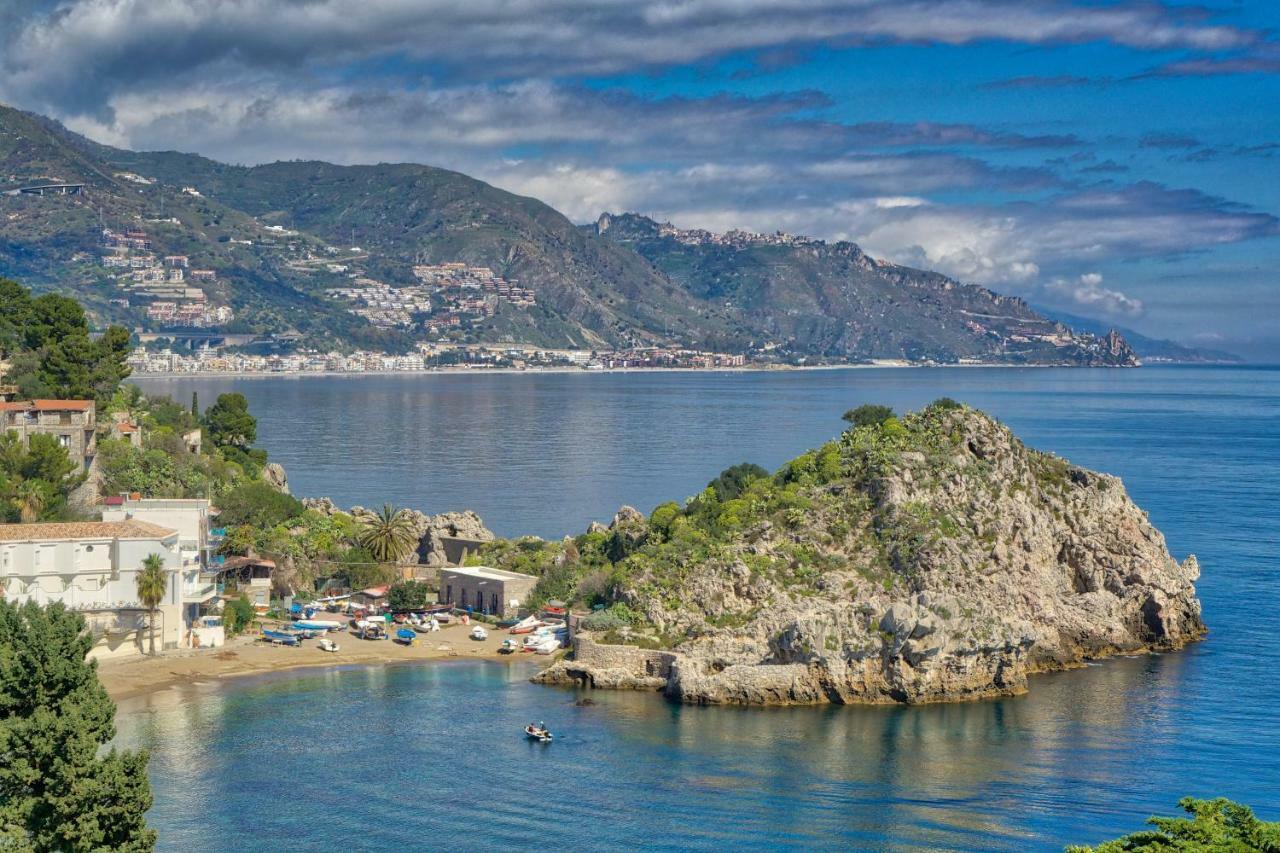 Luxury Apartment And Charm Sea View Isola Bella Taormina Exterior foto